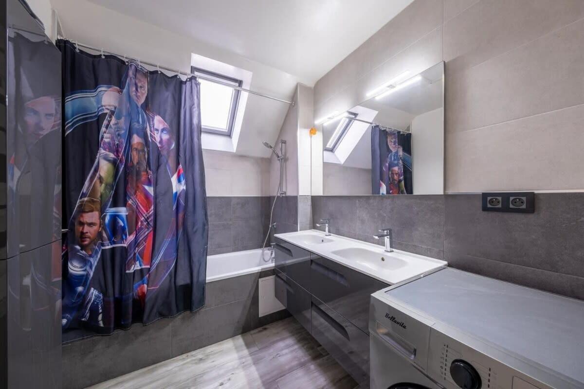 Disney Avengers Home Magny-le-Hongre Eksteriør billede